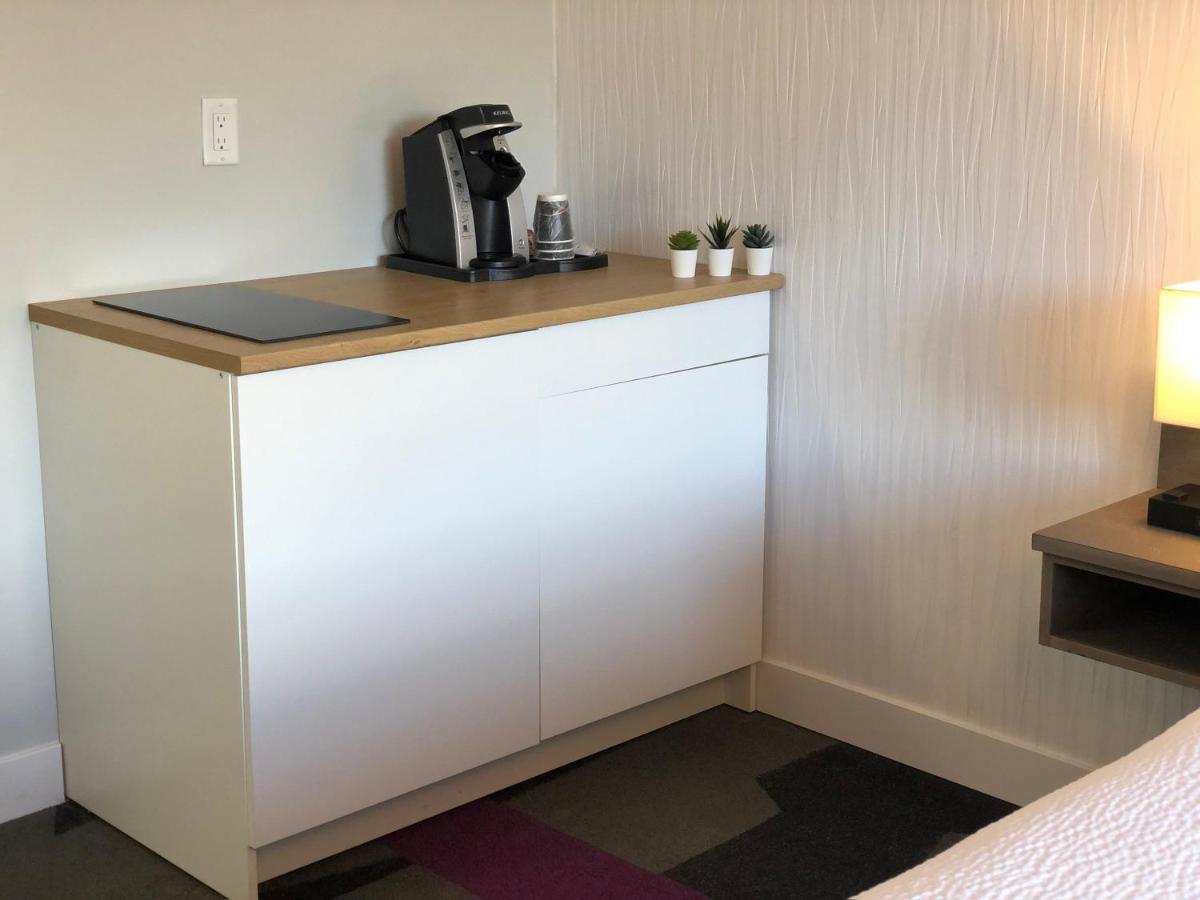 세첼트 The Spot At Porpoise Bay 모텔 외부 사진