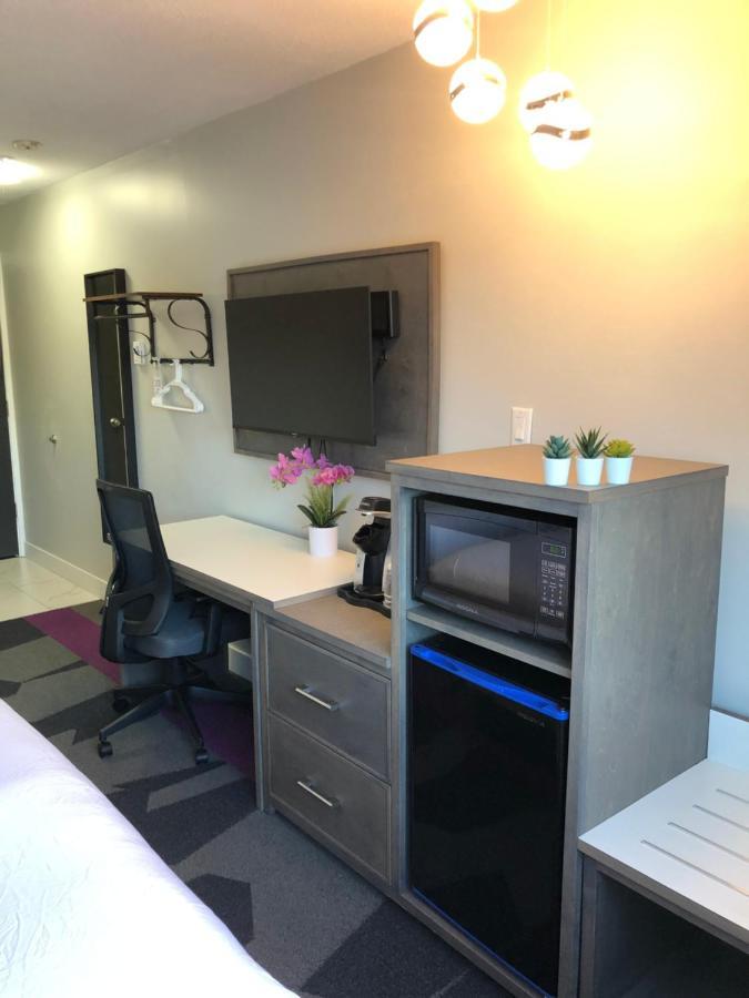 세첼트 The Spot At Porpoise Bay 모텔 외부 사진