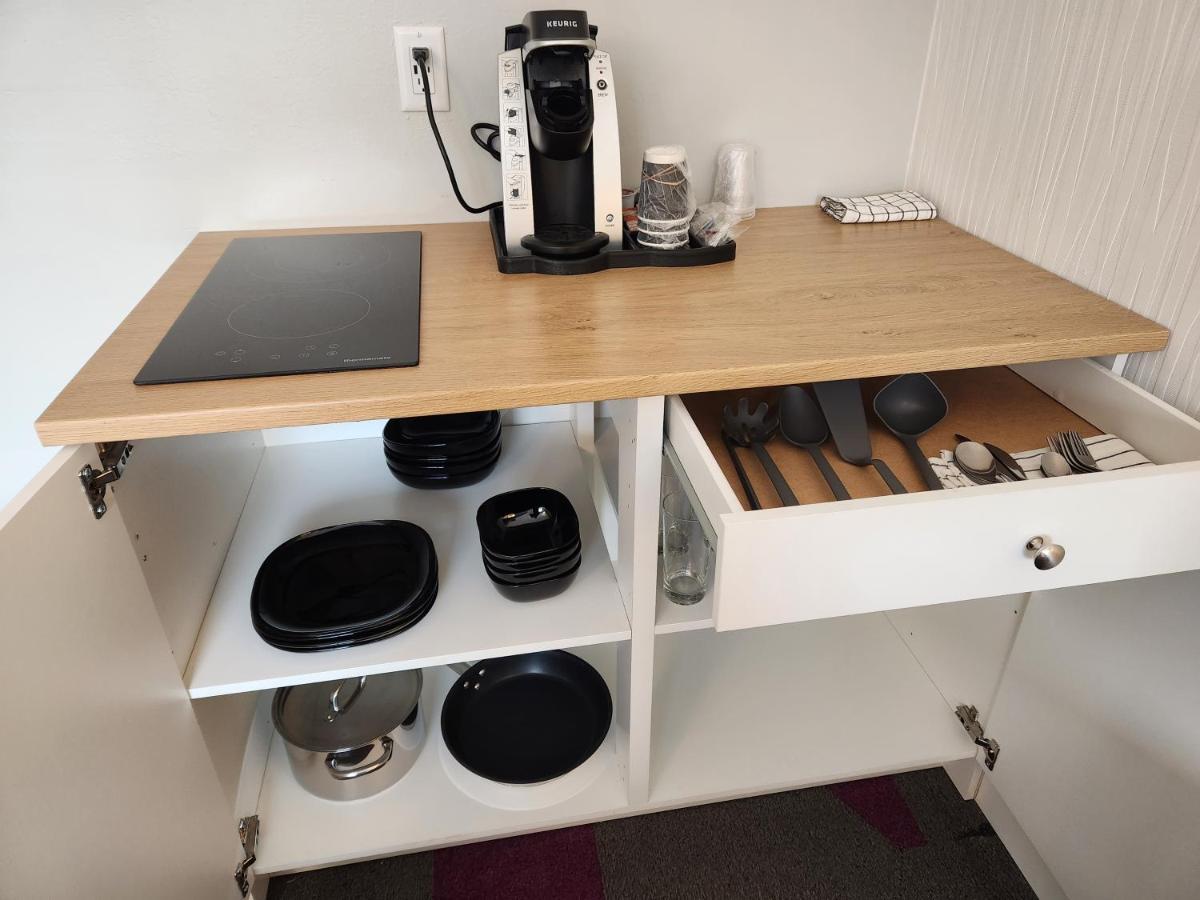 세첼트 The Spot At Porpoise Bay 모텔 외부 사진